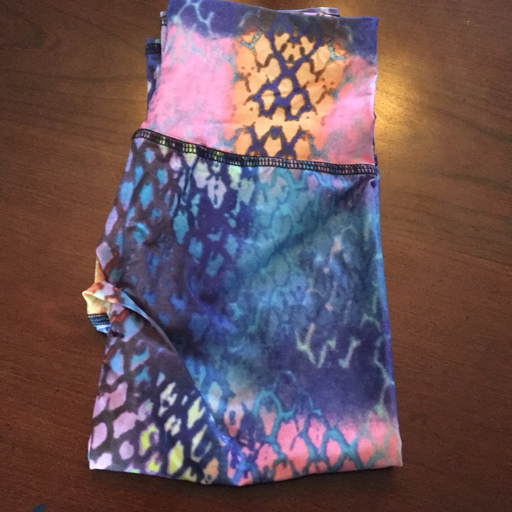 Teeki Crops Size XS